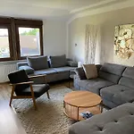 Апартаменты Unter Dem Dach Mit Parkplatz *