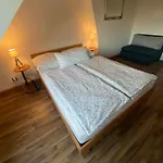 Unter Dem Dach Mit Parkplatz Апартаменты