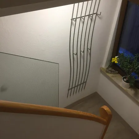Unter Dem Dach Mit Parkplatz Apartamento