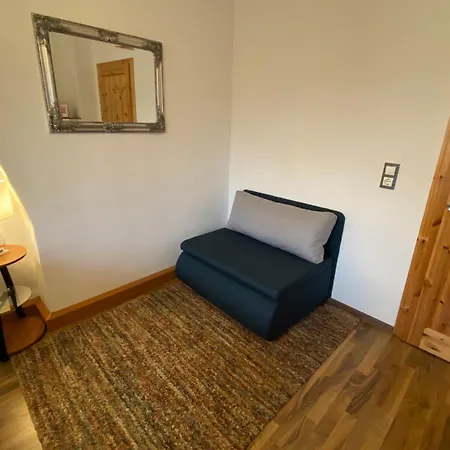 Appartamento Unter Dem Dach Mit Parkplatz