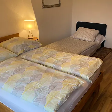 Unter Dem Dach Mit Parkplatz Apartamento Brema