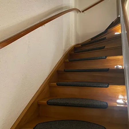 Apartamento Unter Dem Dach Mit Parkplatz