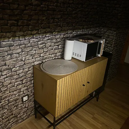 Unter Dem Dach Mit Parkplatz Appartamento