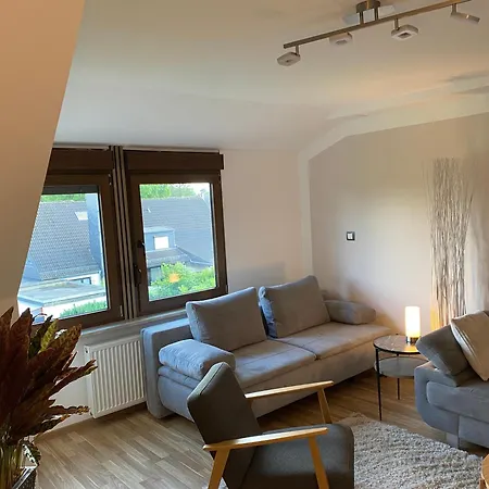 Apartamento Unter Dem Dach Mit Parkplatz *