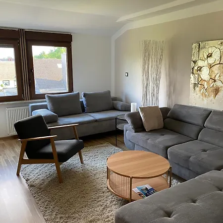 Apartment Unter Dem Dach Mit Parkplatz *