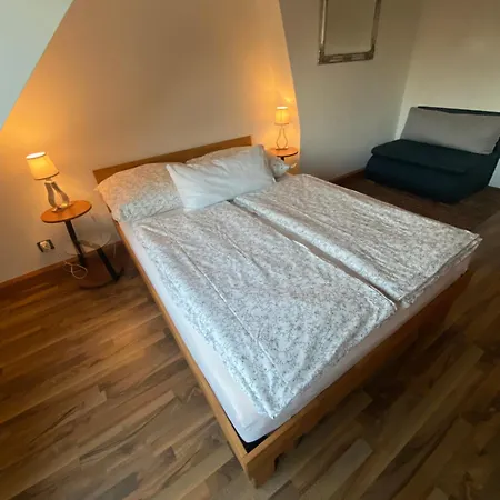 Unter Dem Dach Mit Parkplatz Apartamento