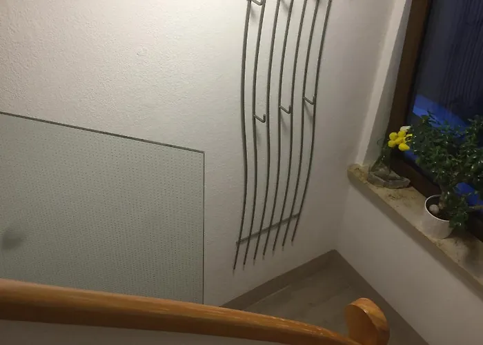 Unter Dem Dach Mit Parkplatz Apartment