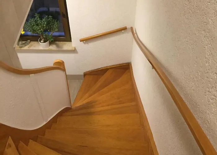 Unter Dem Dach Mit Parkplatz Apartment