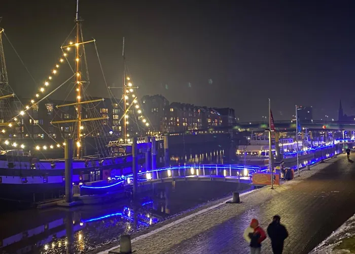 Unter Dem Dach Mit Parkplatz * Bremen